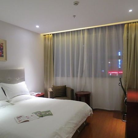 Yiting Si Ji Hotel Nantong Gongnong North Road Buitenkant foto